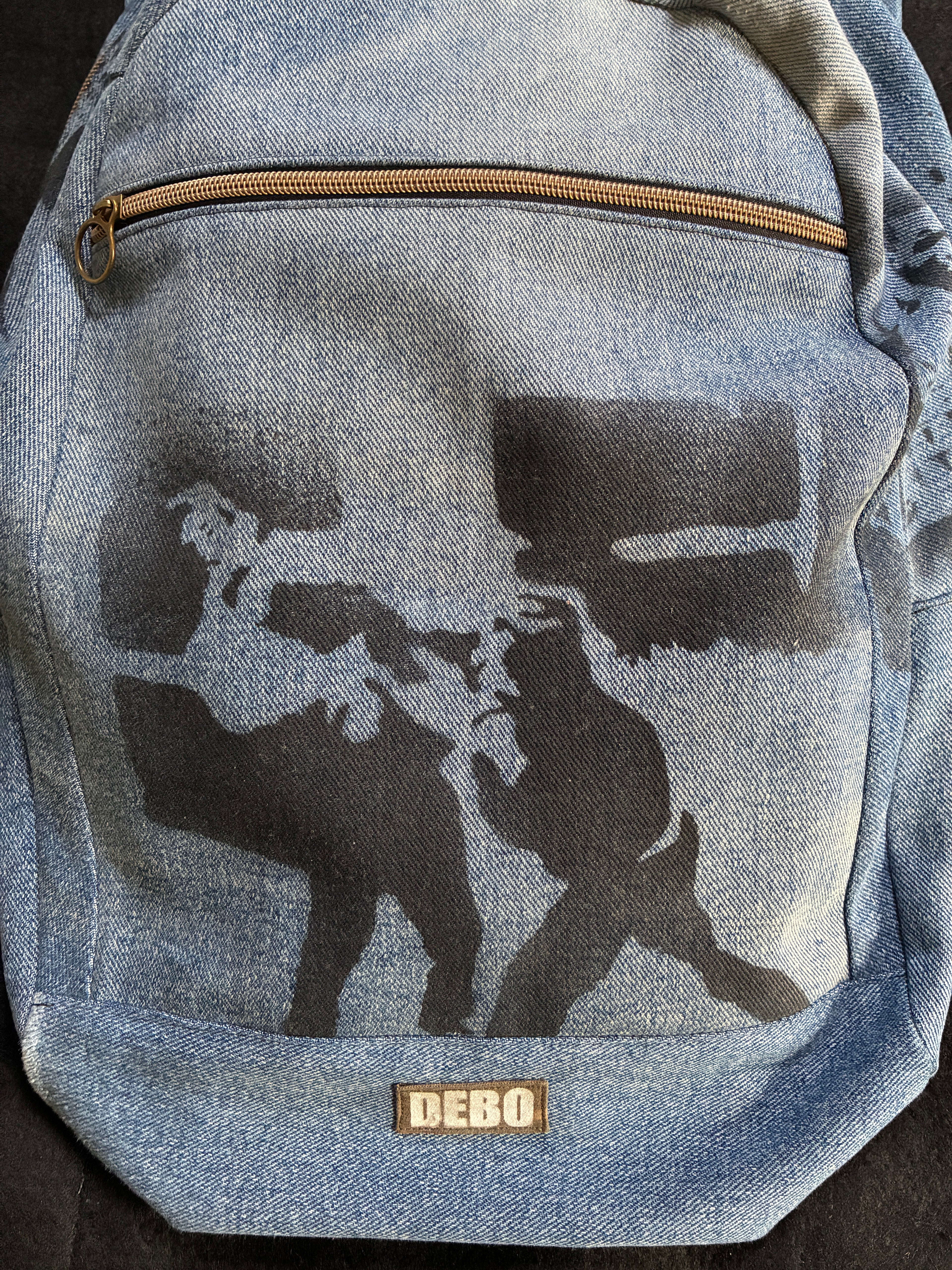 debo backpack 001 "right hook"