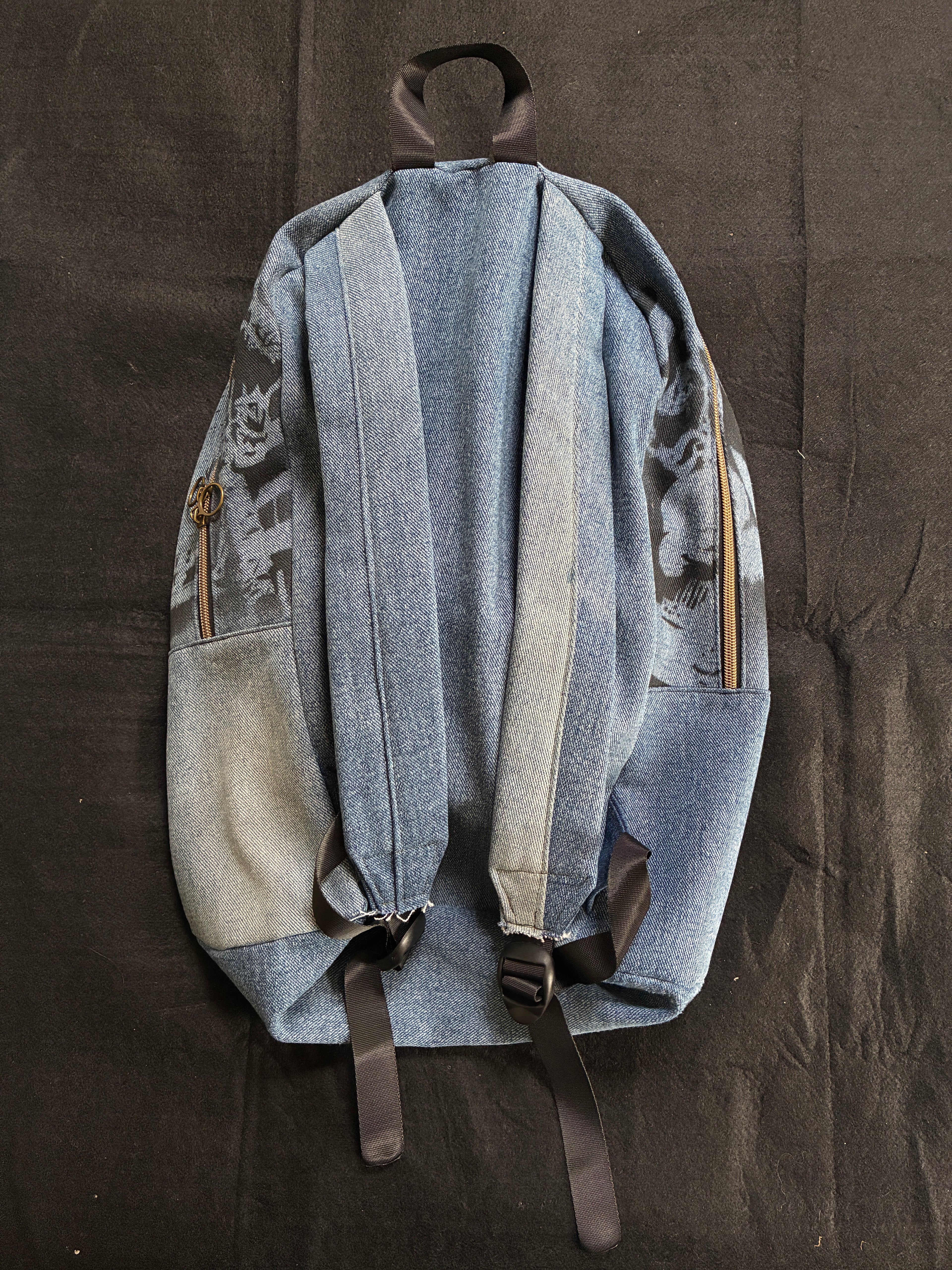 debo backpack 001 "right hook"